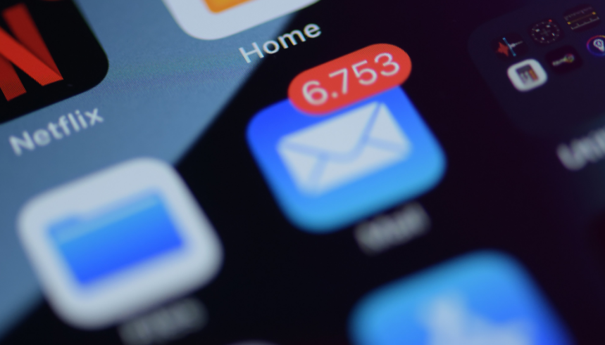 {"zh-CN":"餐厅电子邮件营销","en":"Email Marketing for Restaurants","it":"Marketing por correo electrónico para restaurantes","fr":"Marketing par e-mail pour les restaurants","es":"Email marketing per ristoranti"}